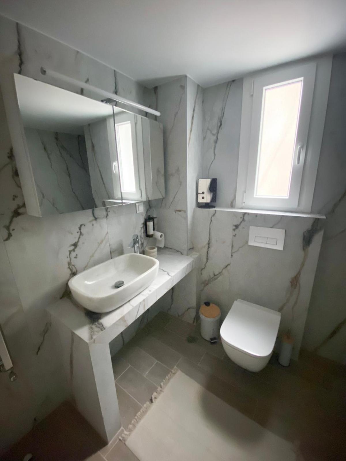 Agias Sofias Svolou Center 2 Apartman Szaloniki Kültér fotó